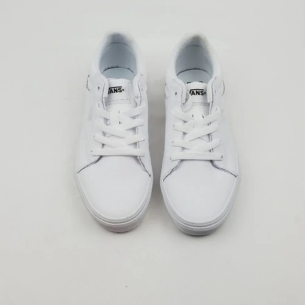 Vans Seldan white Leather lace up youth sneakers